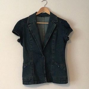 Short  sleeved denim jacket